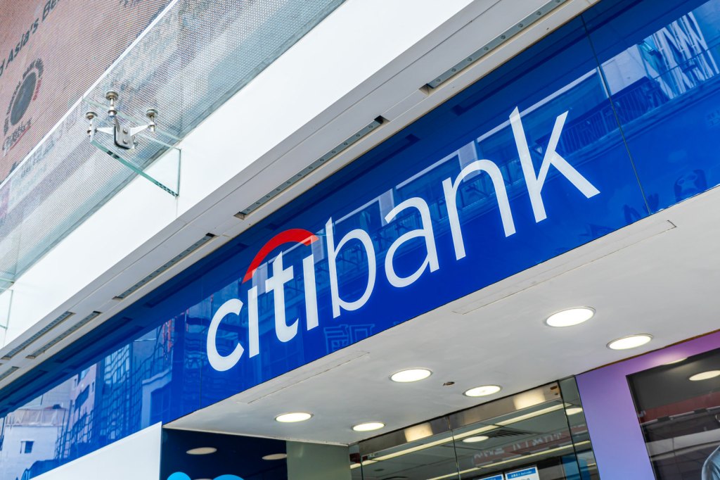 銀行是怎麼運作的？會不會倒？